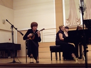 Заведующая отделом Надежда Михайловна Бурдыкина, заслуженная артистка России исполняет "Пляску цыганок"